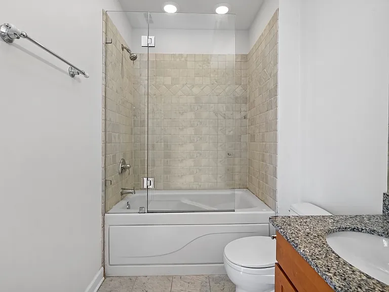 1314 N Wicker Park Ave #2C — Photo 16