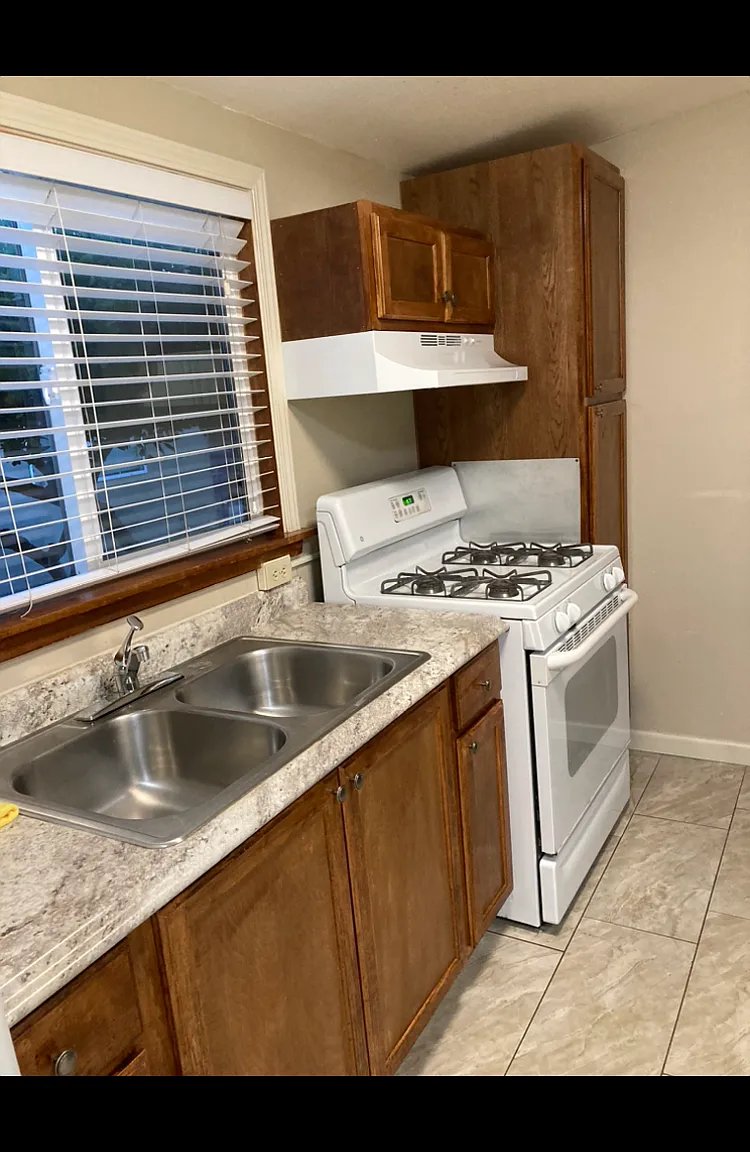 1 bed, 500 sqft, $1,600 — Photo 2