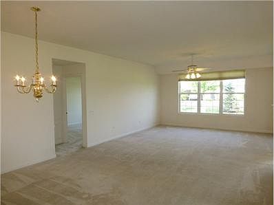 4th image of 11208 Bellflower Ln #11208