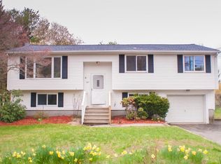 931 Highland St, Holliston, MA 01746