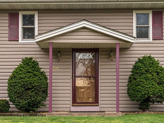 5th image of 10424 Zion St NW