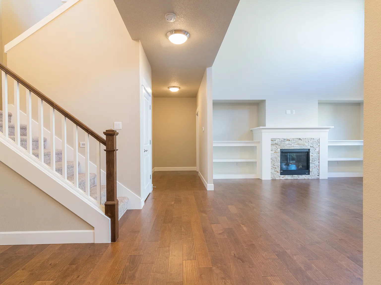 4 bed, 2878 sqft, $3,100 — Photo 2