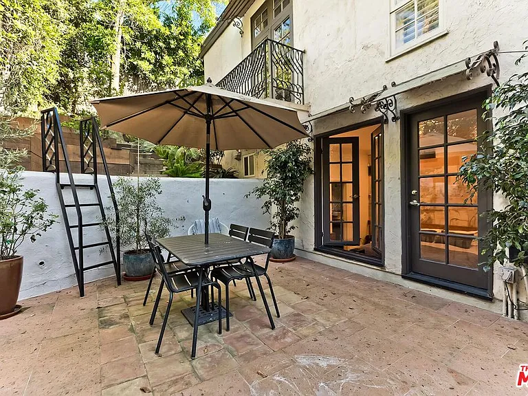 2806 Nichols Canyon Rd — Photo 20