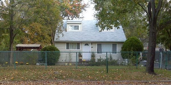 49 E. Walnut St, Central Islip, NY