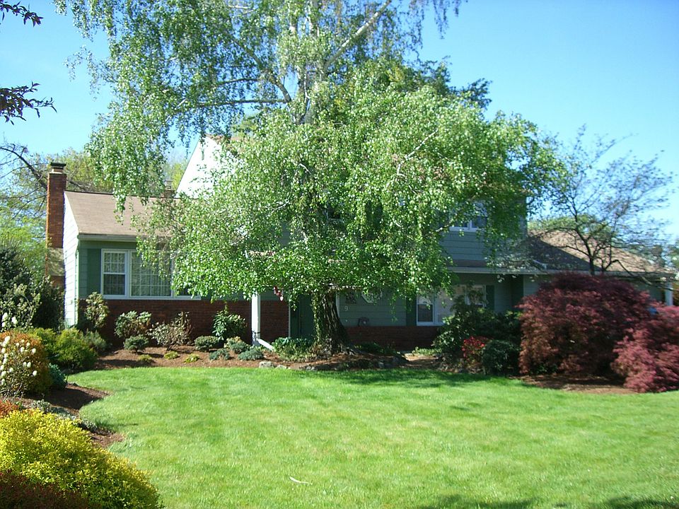 4 Bedroom Colonial Split Level