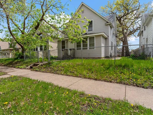674 Hawthorne Ave E, Saint Paul, MN 55106