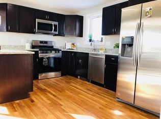 8 Hoyt Ave, Amesbury, MA 01913