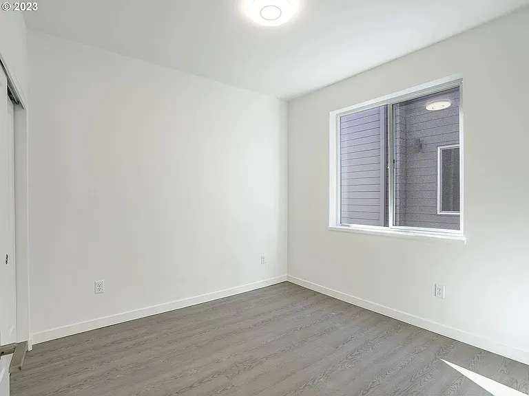 6845 N Montana Ave — Photo 41