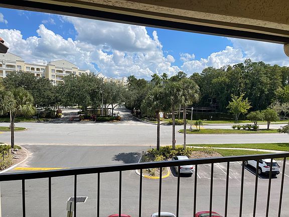 3rd image of 3008 Parkway Blvd #305A