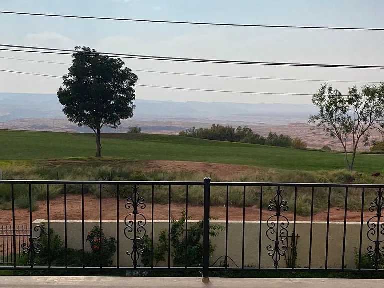Located on the 14th Fairway of Page National golf course, overlooking Vermilion cliffs.