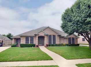 2725 Mill Haven Dr, Hurst, TX 76054
