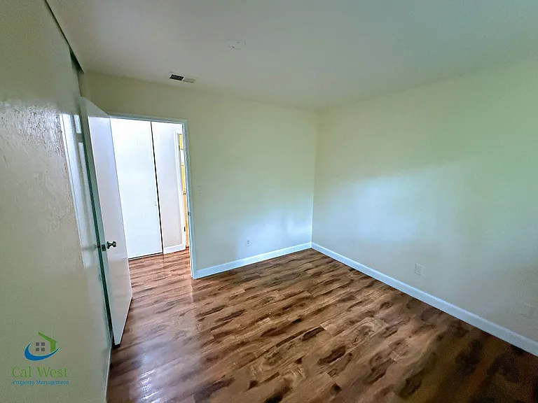1370 Fernwood Ln — Photo 17