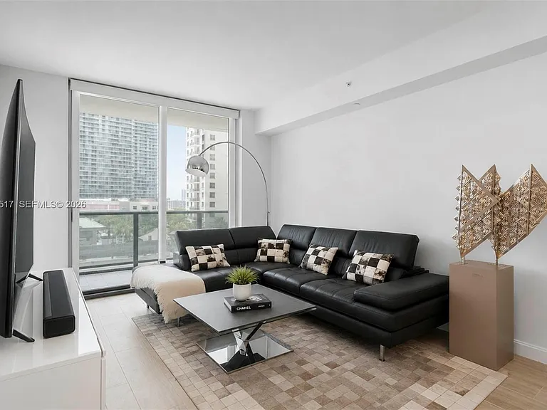 55 SW 9th St #1105 — Photo 9