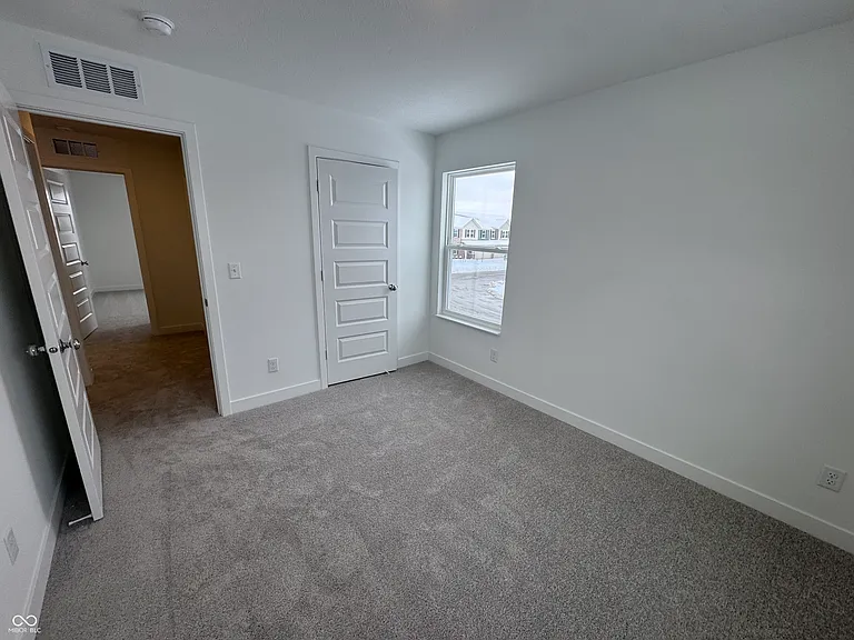 2945 Grand Ridge Dr — Photo 10