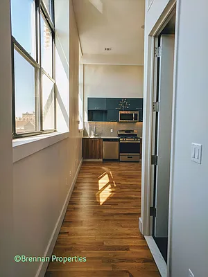 Rented by Manhattan Management LLC | media 20