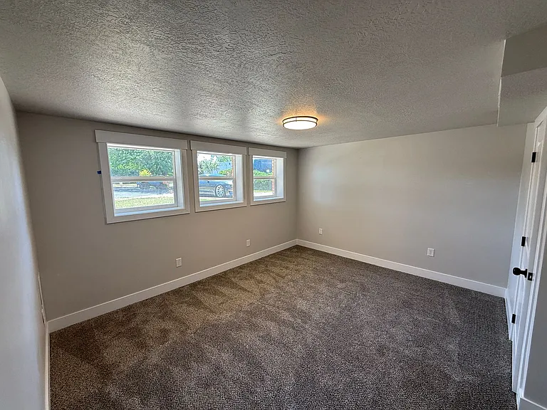 3426 West 5300 South — Photo 8