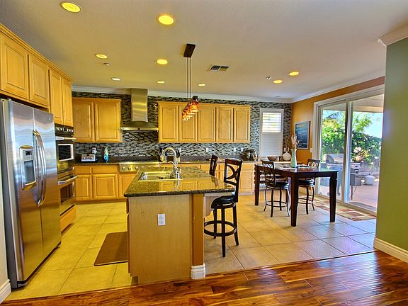 Kitchen with Breakfast Nook