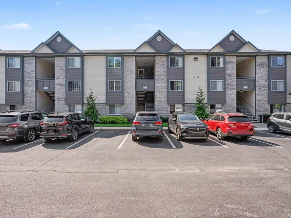 18400 N Ridge Ct APT 17, Spring Lake, MI 49456