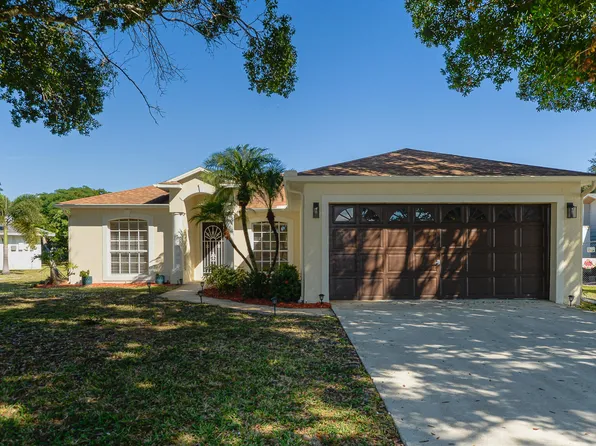 2201 SE Carnation Road, Port St Lucie, FL 34952