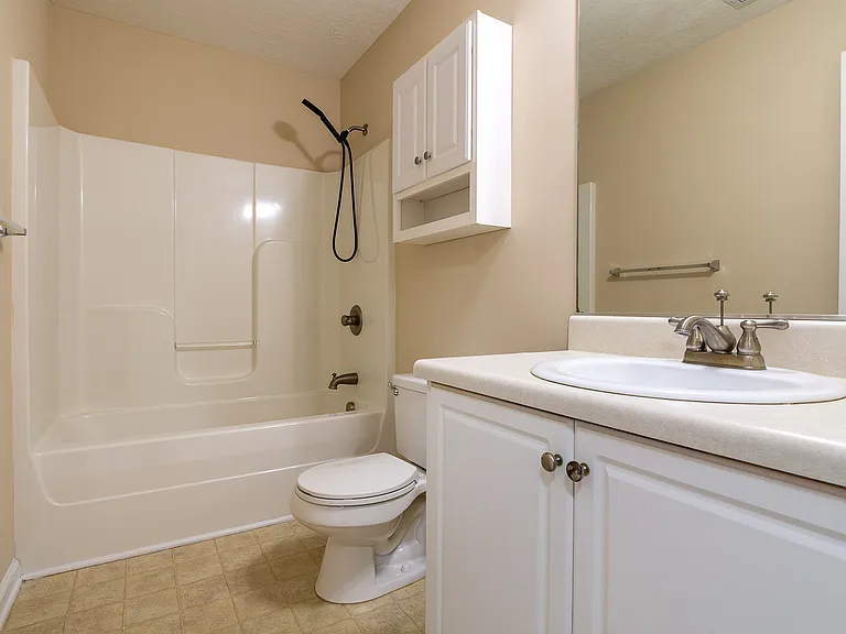 700 Keyes Dr — Photo 20