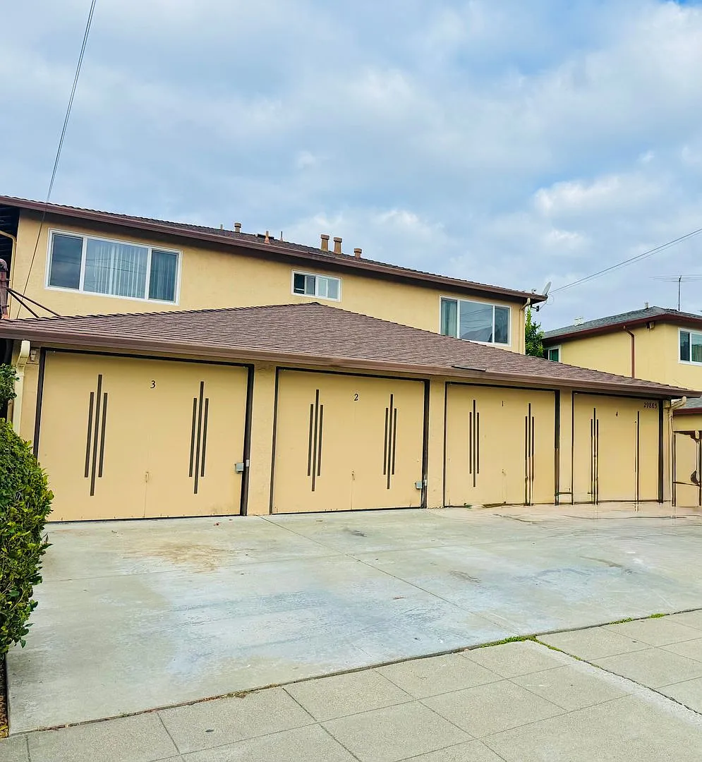 29885 Vanderbilt St. — Photo 1