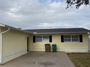 1335 NE Pine Island Ln, Cape Coral, FL 33909