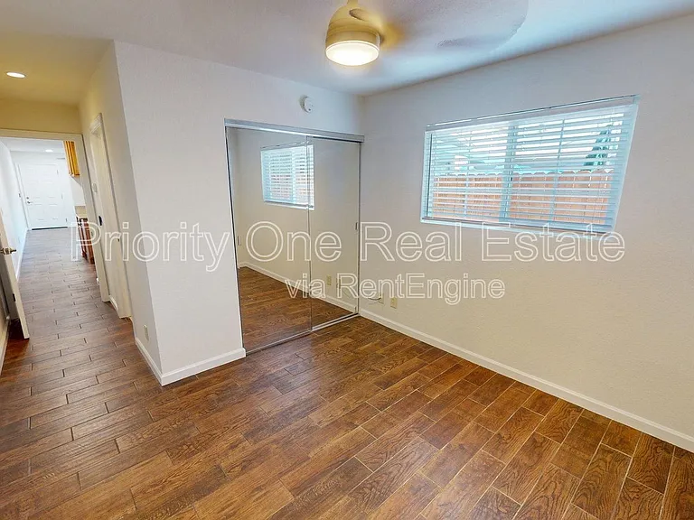 3813 46th St #1 — Photo 11