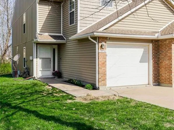 712 SE London Way APT A, Lees Summit, MO 64081