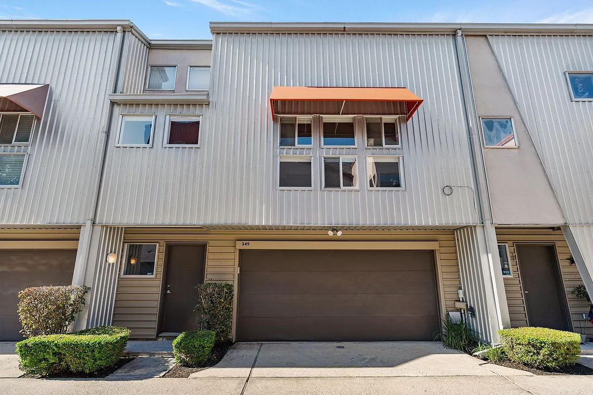Building Photo - 349 Sydnor St