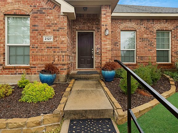 2nd image of 2127 Colby Ln