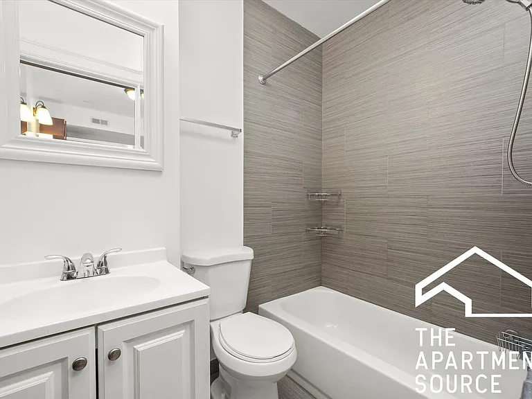 3050 N Milwaukee Ave #2 — Photo 5