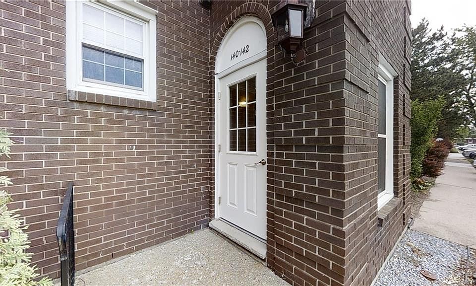 1st image of 142 Charter Oaks Dr #A