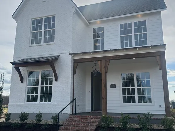 1310 Market Square Rd, Zachary, LA 70791