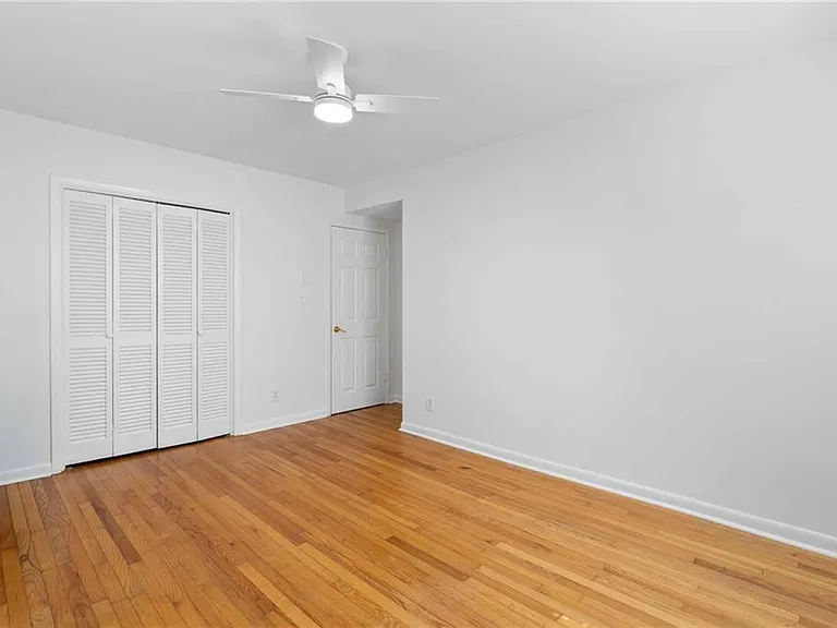 274 Land O Lakes Ct NE — Photo 34
