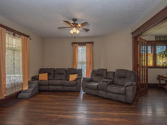 5th image of 334 S 15th St