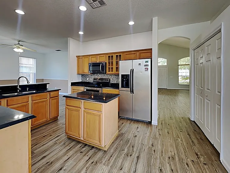 728 Hardwood Cir — Photo 6