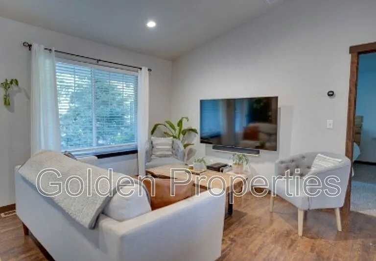 24767 N Corbin Hill Rd — Photo 3