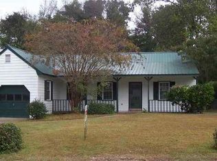 2040 Hunters Ridge Dr, Midway Park, NC 28544