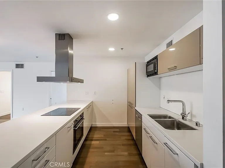 901 S Flower St #616 — Photo 4