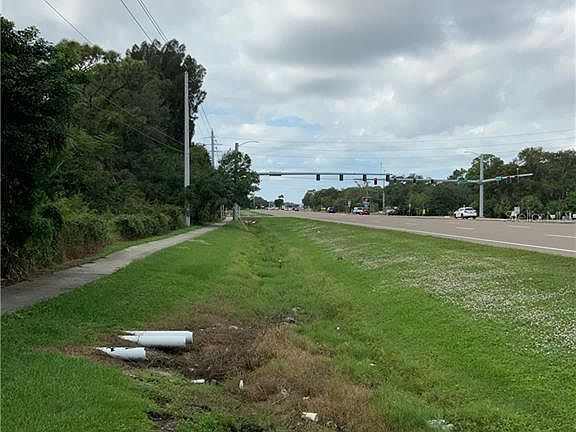 3rd image of 2450 University Pkwy