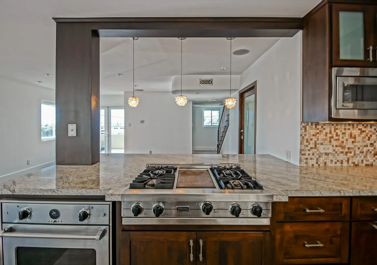 Beautifully Remodeled & Bright 2-Story Apartment W/ Ocean & Pier Views, Balcony & 2-Car Parking I... — Photo 3