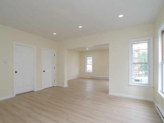 5th image of 109-111 Brown Ave