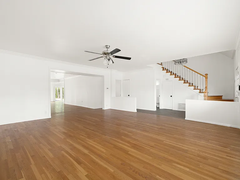 4309 Gentry Ave — Photo 5
