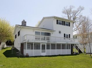 52008 Lake Ave, Three Rivers, MI 49093