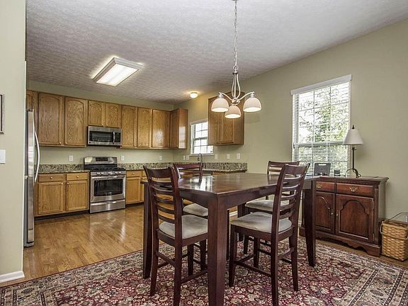 5th image of 5548 Grand Crescent Dr