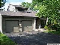 1st image of 13 Bunker Hill Dr