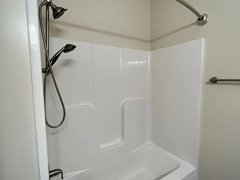 407 Tradewind Trl — Photo 18