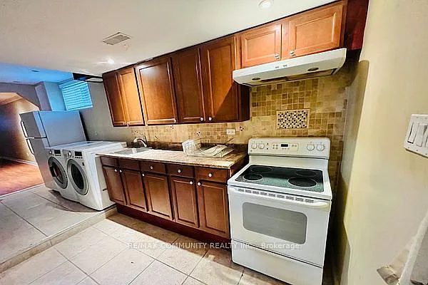 136 Prohill St #BASEMENT — Photo 5