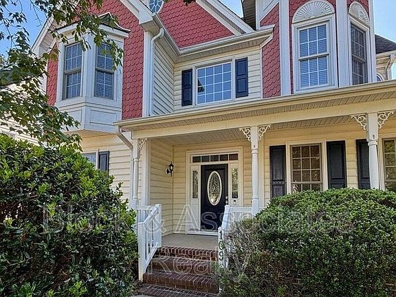 2nd image of 109 Old Savannah Dr