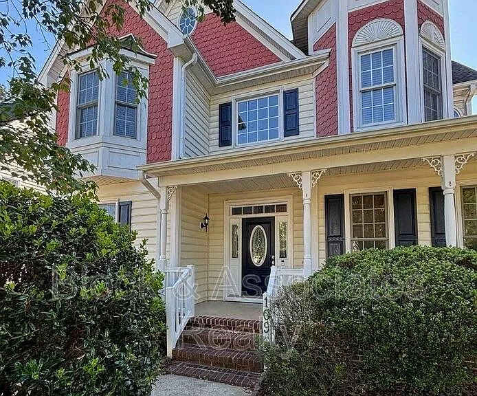 109 Old Savannah Dr — Photo 2